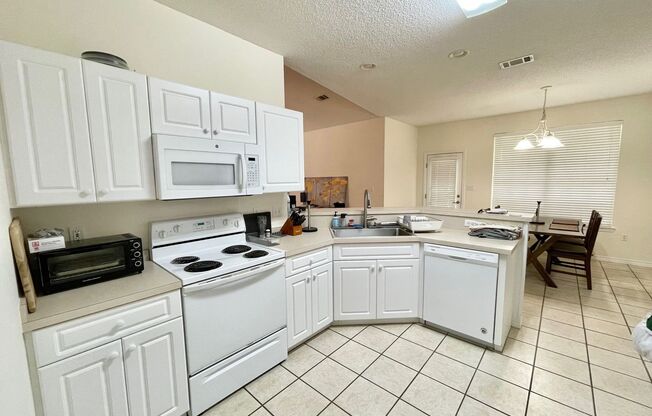 3 beds, 2 baths, $2,650