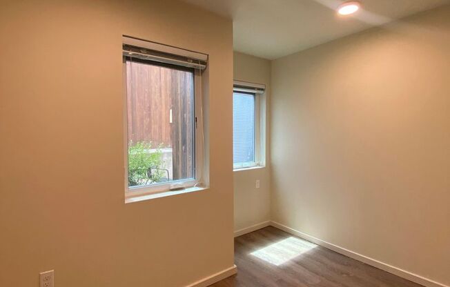 Studio, 1 bath, 175 sqft, $1,250, Unit 325-MFTE
