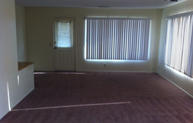 2 beds, 1.5 baths, $1,595, Unit 1