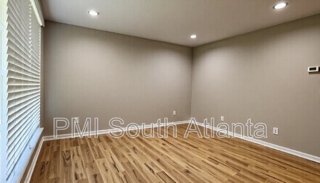 834 RDG AVE