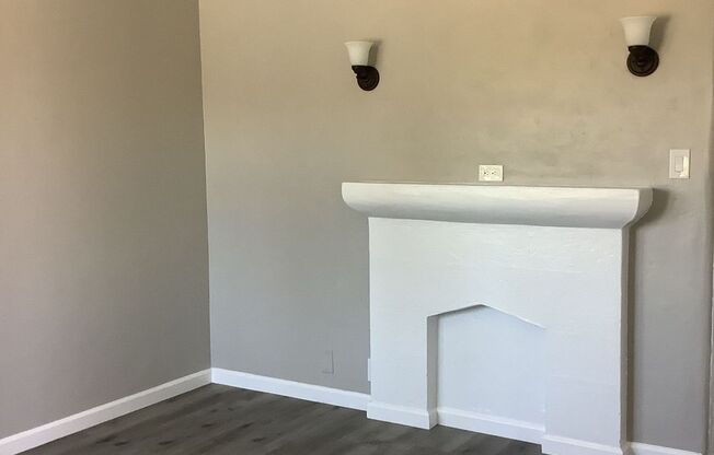 6202-12/S Newell Ave.