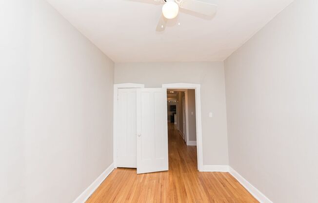 3 beds, 1 bath, 1,000 sqft, $2,195, Unit 1832 - 2B