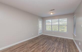 1 bed, 1 bath, 908 sqft, $1,450