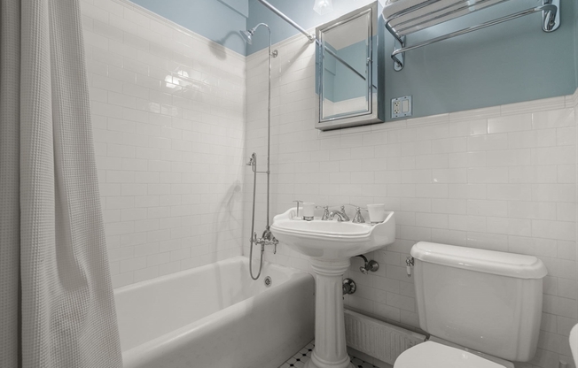 2 beds, 2 baths, 929 sqft, $5,000, Unit 3H