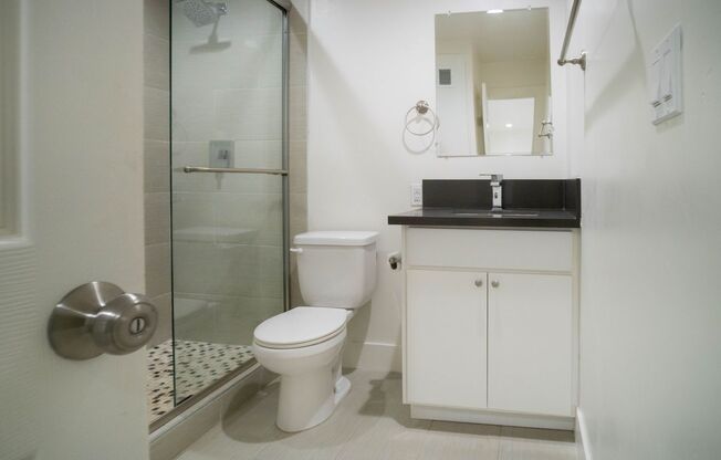 2 beds, 1 bath, 650 sqft, $2,400, Unit 315