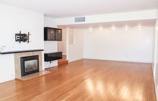 2 beds, 2 baths, $5,400, Unit # 210