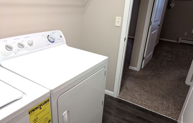 3 beds, 2 baths, 1,293 sqft, $1,375, Unit 2450-312