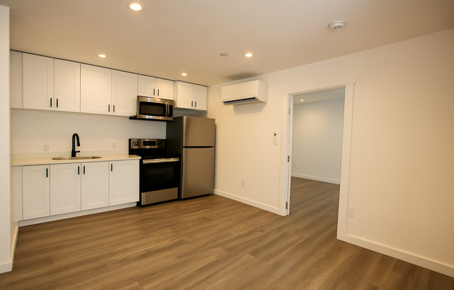 1237 West 93rd Street