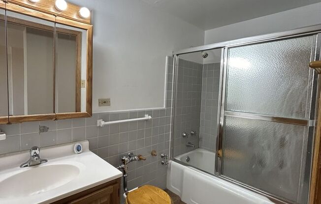 1 bed, 1 bath, 700 sqft, $1,665, Unit 418-0908