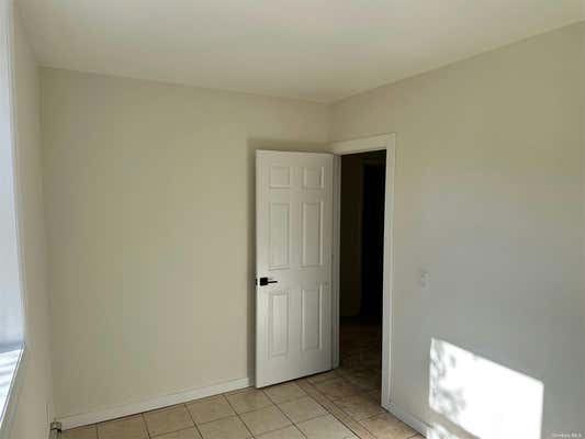 3 beds, 1 bath, $2,800, Unit 1