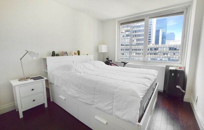 1 bed, 1 bath, $4,250, Unit 24D