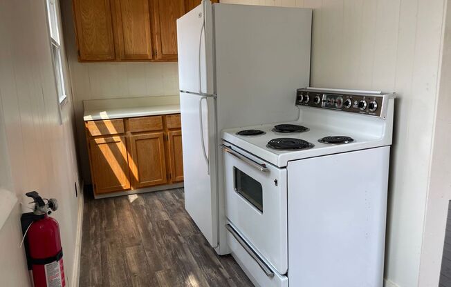 2 beds, 1 bath, $950, Unit Unit 2