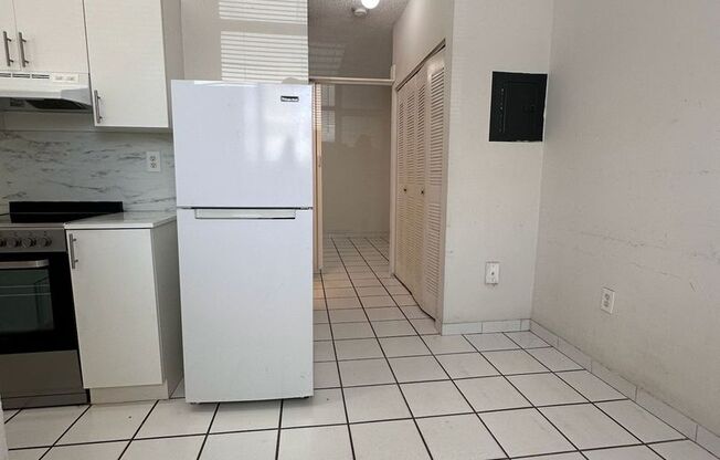 1 bed, 1 bath, 315 sqft, $1,380, Unit 218