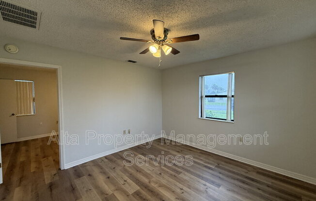 195 CARDINAL DR