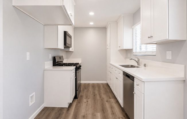 265 E NAVILLA PL