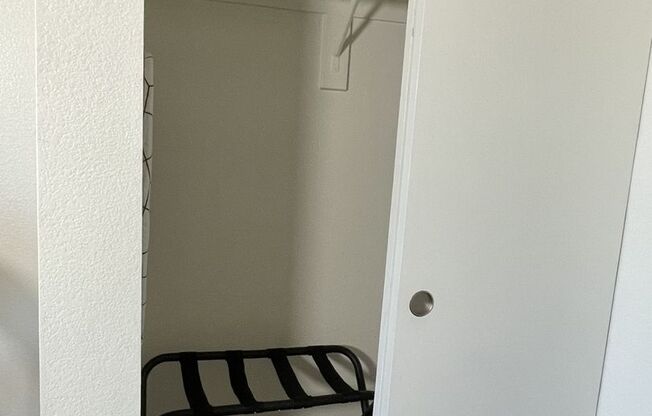 Studio, 1 bath, 260 sqft, $750, Unit 208
