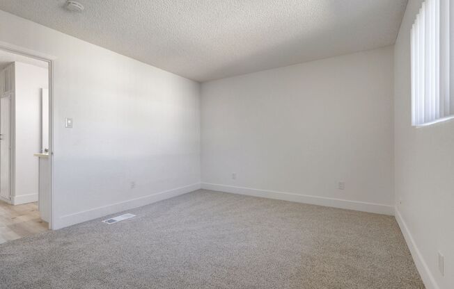 2 beds, 1.5 baths, 1,300 sqft, $1,895, Unit 3