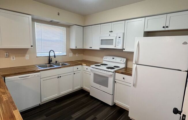 3 beds, 1.5 baths, 1,400 sqft, $1,600, Unit 2547