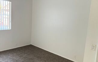 Studio, 1 bath, $1,000, Unit 16