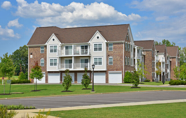 Apartments with Attached Garages at Irene Woods Apartments, Collierville, TN, 38017