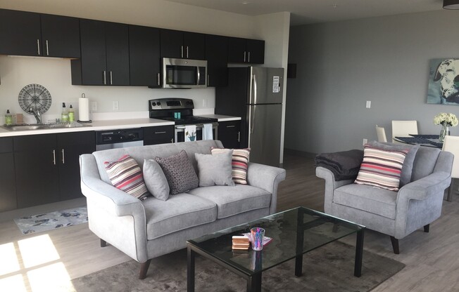 2 beds, 1 bath, 907 sqft, $2,500, Unit 310