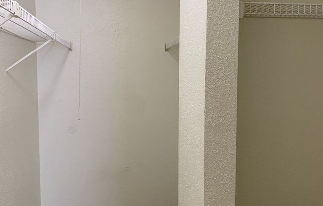 1 bed, 1 bath, 703 sqft, $875, Unit 2122