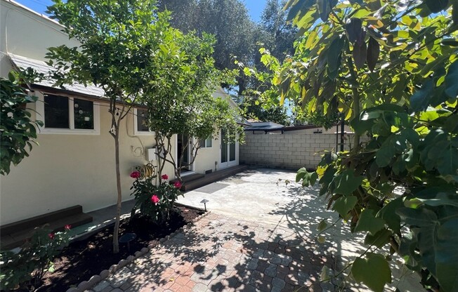 1011 SAN PASCUAL AVE