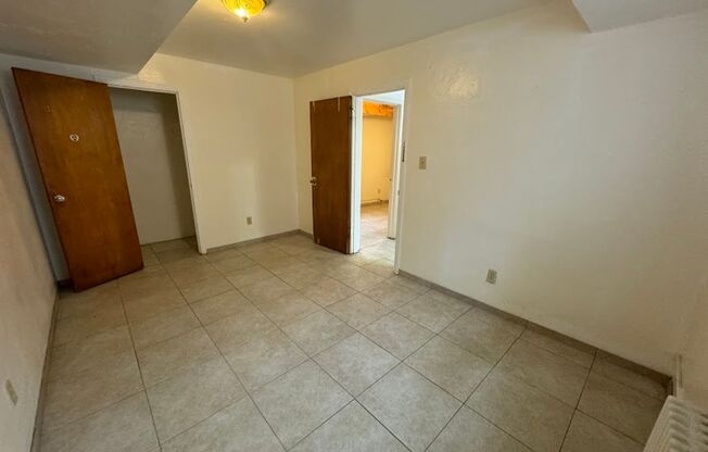 3 beds, 2 baths, $2,325, Unit 114B