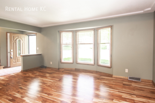 9305 W 82 ST