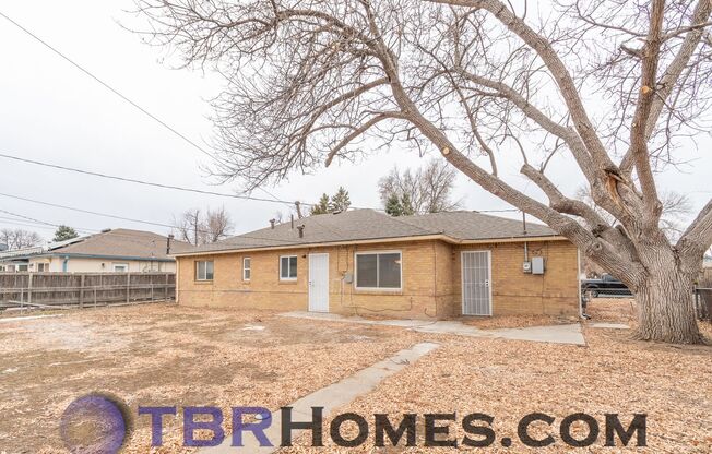 4 beds, 2 baths, $2,500