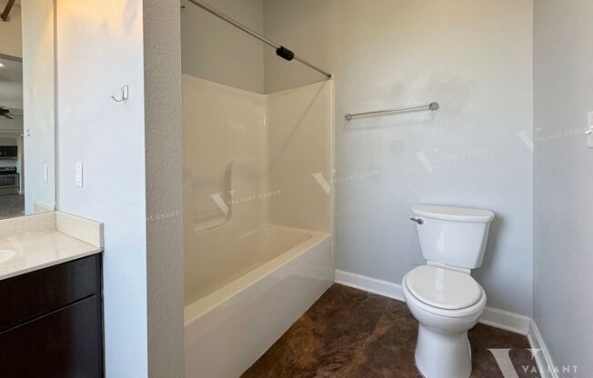 Studio, 1 bath, $850, Unit 201K