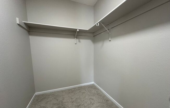 1 bed, 1 bath, 990 sqft, $1,065, Unit 4151-9