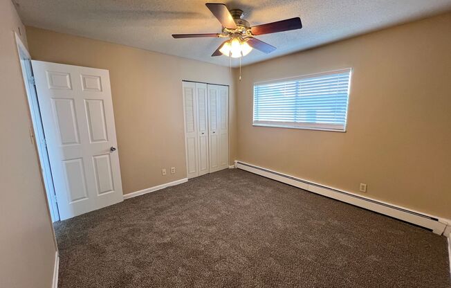 2 beds, 1 bath, 900 sqft, $920, Unit 93