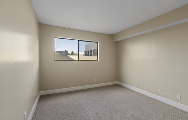 2 beds, 2 baths, $3,795, Unit # 432