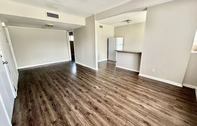 2 beds, 1 bath, 700 sqft, $1,225, Unit 104