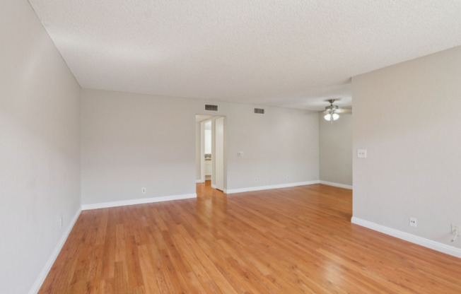 626 E VERDUGO AVE