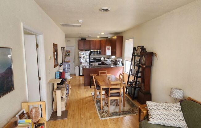 1118 E. Kane Pl.
