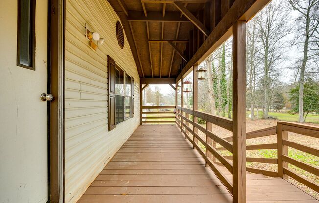 Beautiful 3 bedroom 2 bath manufactured home on 1.02 acres of land in Gastonia's 28056 zip code.