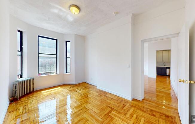 17 W 125 ST