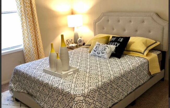 2 beds, 2 baths, 900 sqft, $1,599, Unit 1302