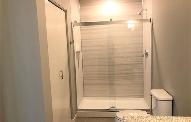 2 beds, 2 baths, 938 sqft, $1,950, Unit 204