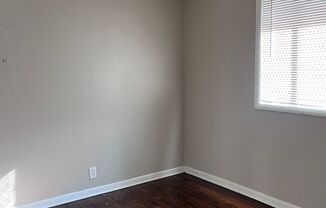 2 beds, 1 bath, $1,095, Unit UNIT A