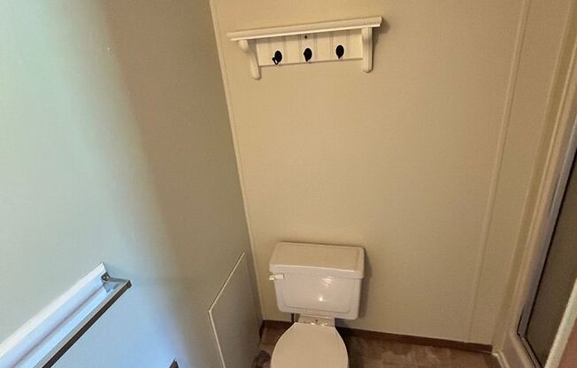 2 beds, 2 baths, 980 sqft, $995