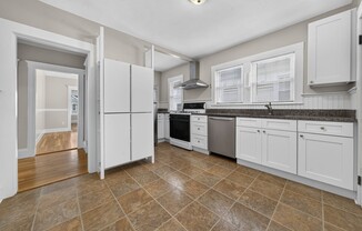 156 W ADAMS ST