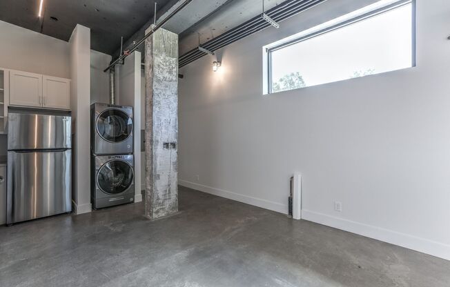 Studio, 1 bath, 555 sqft, $970, Unit D207