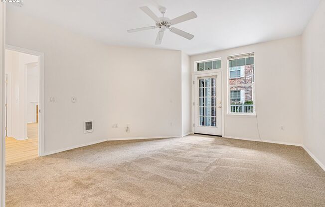 2 beds, 2 baths, $2,395, Unit Unit 801