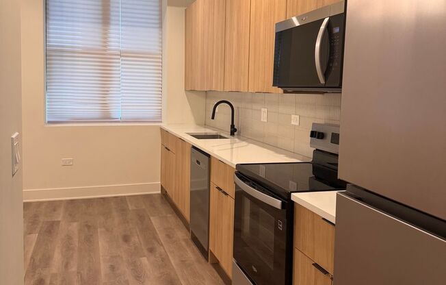 1 bed, 1 bath, 581 sqft, $2,349, Unit 702