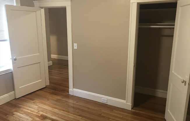 1 bed, 1 bath, 550 sqft, $2,460, Unit 23