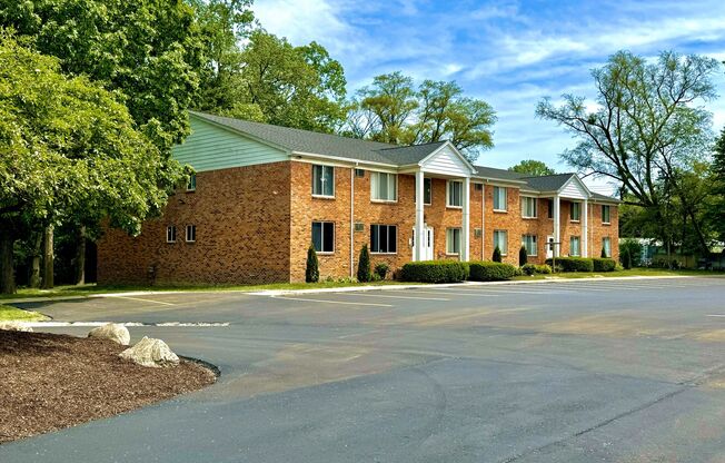 Renovated One-Bedroom Apartment – Prime Walled Lake Location!