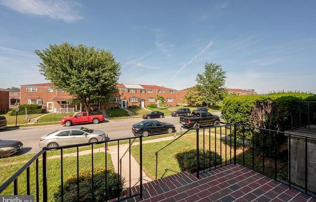 1117 CIR DR